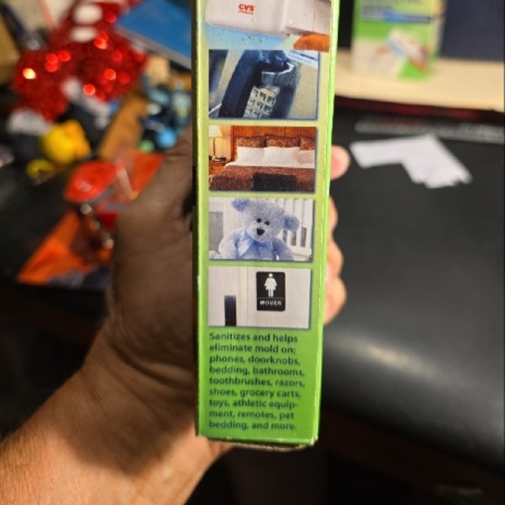 111424 pocket size sanitizing wand. Kills over 99% of germs & bacteria on surfac - Picture 3 of 4